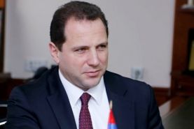 وزیر دفاع ارمنستان هم استعفا داد 