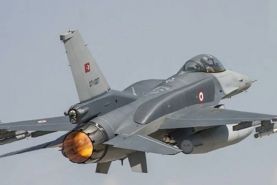 پرواز  پهپادها و جنگنده‌های ترکیه بر فراز حریم هوایی یونان