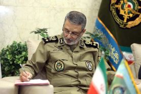 پیام فرمانده کل ارتش بمناسبت چهل و سومین سالگرد پیروزی انقلاب اسلامی ایران