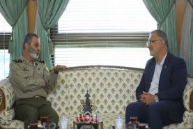 فرمانده ارتش با شهردار تهران دیدار کرد