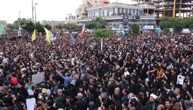 آخرین وداع مردم ایران  با شهید جمهور در مشهد مقدس