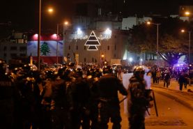 زد و خورد شدید بین پلیس و معترضان لبنانی