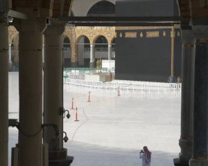 بسته شدن درهای مهمترین و مقدس ترین مکان دنیا برای مسلمانان بدلیل شیوع ویروس کووید 19 