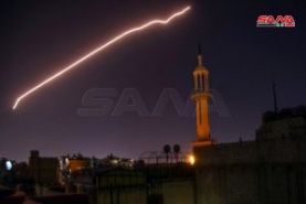 مقابله پدافند هوایی سوریه با تهاجم هوایی رژیم صهیونیستی 
