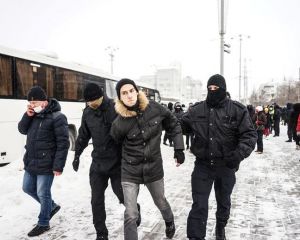 دستگیری معترضان به جنگ اوکراین در روسیه