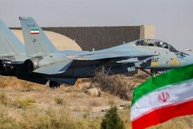 نجات خلبان و کمک خلبان در جریان سقوط جنگنده F14 در اصفهان