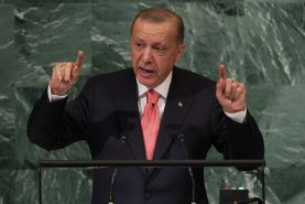 اردوغان حضور نظامی ترکیه در شمال قبرس را تقویت می کند