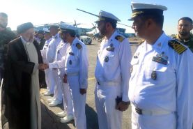 رئیس جمهور به دیدار نیروی دریایی در بندر جاسک رفت