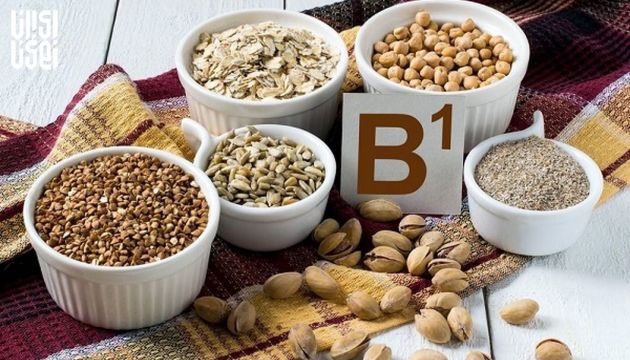 کمبود ویتامین B۱ با کدام عوارض مشخص می‌شود؟