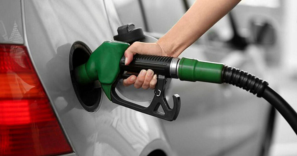 خبری از افزایش قیمت بنزین در سال آینده نیست